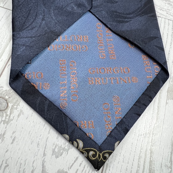 Giorgio Brutini Navy & Yellow Silk Tie includes Tie Hanky Tie Bar - no cufflinks - Picture 8 of 10